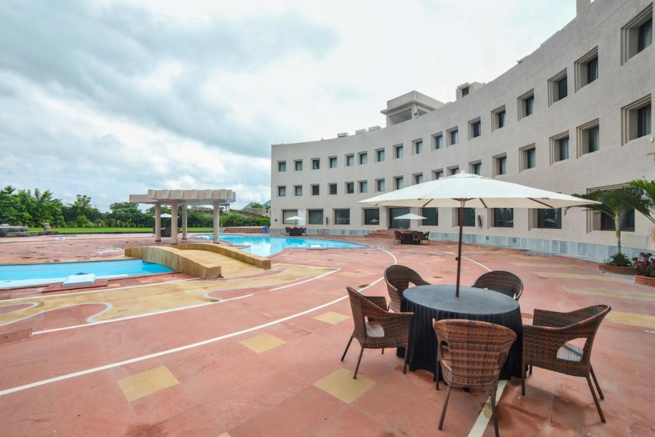 Spectrum Resort, Spa & Residences Udaipur Kültér fotó