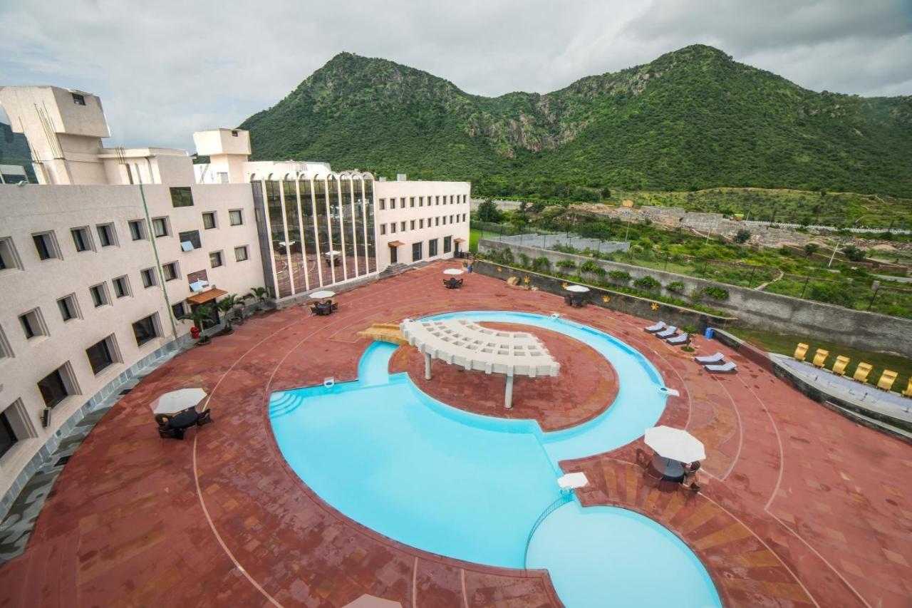 Spectrum Resort & Spa Udaipur Kültér fotó